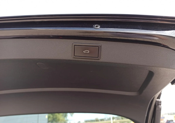 Skoda Octavia cena 96000 przebieg: 152666, rok produkcji 2017 z Bielawa małe 529